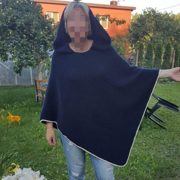 Poncho - Picture 2 of 6